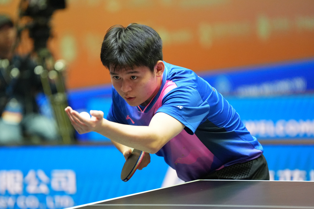 组在半空间 组在半空间