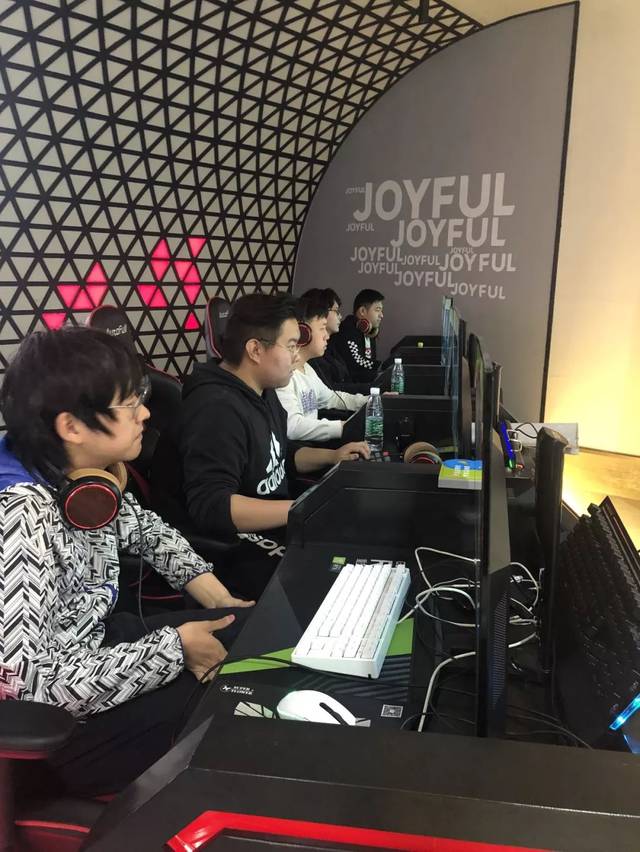 区前沿的二 区前沿的二