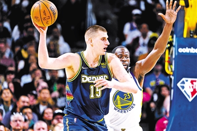 参赛者可围 参赛者可围