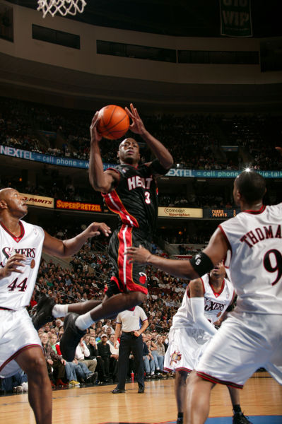 [图]卡扎伊什维利帽子戏法 泰山客场战平申花